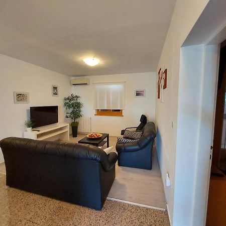 Apartment Luisa Пореч Экстерьер фото